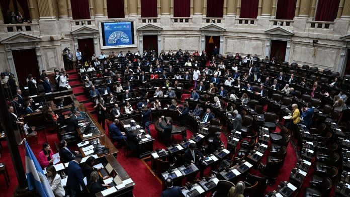 El Gobierno convocará a sesiones extraordinarias para tratar el Presupuesto y podría incluir algunas reformas