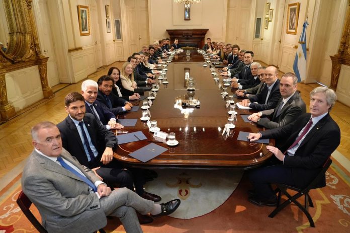 Tras la reunión con los gobernadores, la Casa Rosada dijo que “la voluntad es trabajar con todos”