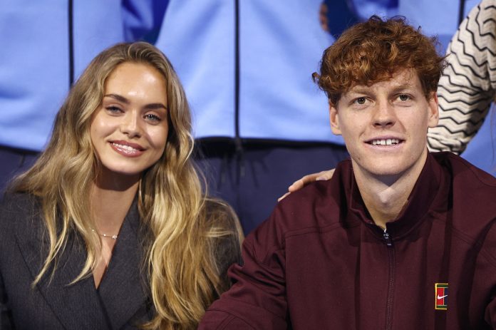 El incómodo momento que vivió Jannik Sinner por una foto de su nueva novia tras ganar el ATP Finals
