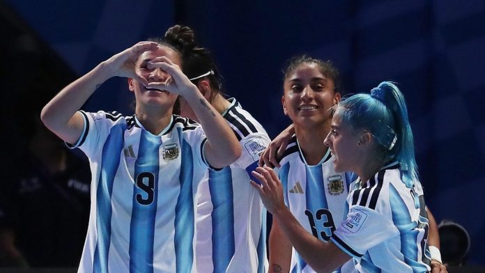 Histórico: la selección argentina goleó 6-0 a Marruecos en el debut del primer Mundial de Futsal femenino