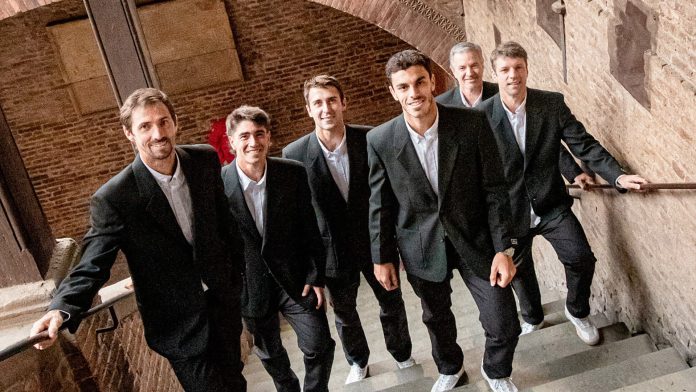 La Selección Argentina de Copa Davis participó de la gala oficial y acelera su preparación en Bolonia
