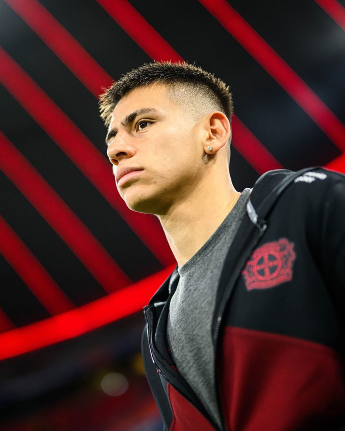 Los rumores sobre el regreso del Diablito Echeverri a River Plate en medio de su presente irregular en Bayer Leverkusen