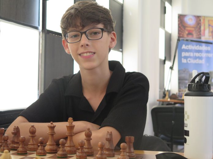 El semillero argentino brilló en el Magistral de Ajedrez: Ilan Schnaider venció a una leyenda y Faustino Oro empató con Mareco