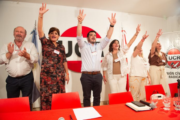 ¿Hacia dónde va la UCR? Los reproches internos y dudas que dejó la asunción del nuevo presidente