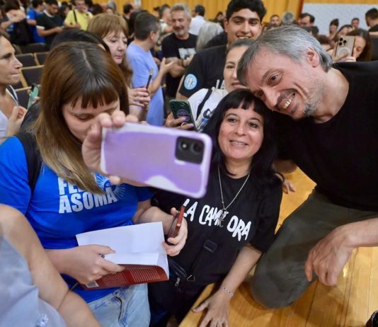 Máximo Kirchner criticó la presentación de los F-16: “Esos dólares que nos prestan no son para un Procrear, son para comprar aviones”