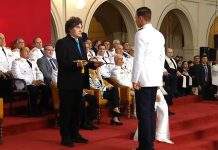 Milei entregó sables y medallas a una nueva camada de las Fuerzas Armadas: “Defiendan al país, el gobierno los defenderá a ustedes”