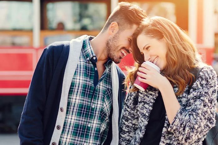 Qué significa el emoji del guiño y por qué se usa de forma irónica en WhatsApp