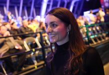 A las piñas y las patadas de acero: la lucha libre de robots llegó a Las Vegas con Ultimate Fighting Robot