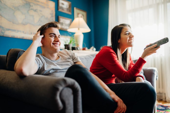 Cómo programar un control universal sin código