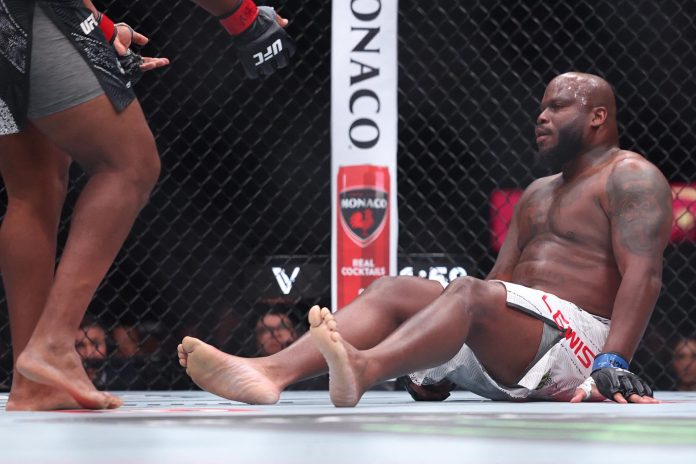 El nocaut “más lento de la historia” con el que un peso pesado de UFC se alzó con la victoria