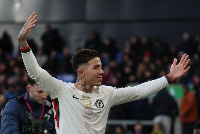 Enzo Fernández brilló en el triunfo del Chelsea ante Crystal Palace: su gol y el hit especial que le dedicaron los hinchas