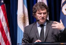 Javier Milei evalúa participar de un evento en Mar-a-Lago, la residencia de Donald Trump