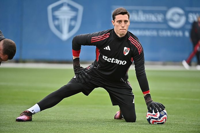 Jugaba torneos amateurs y Scaloni lo citó como sparring: la historia de Santiago Beltrán, el arquero que reemplazará a Armani en River