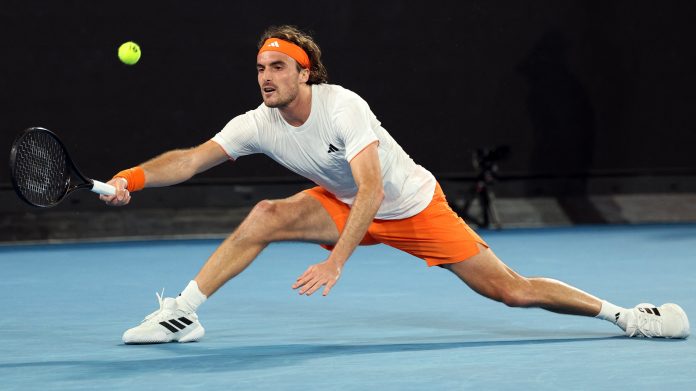 La “absurda” lesión de Tsitsipas por jugar otro deporte que lo eliminó del Australian Open: “Me quedé en shock”