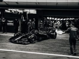 La Fórmula 1 tuvo su anteúltimo día de actividad en las pruebas privadas con un esperado debut que terminó en preocupación