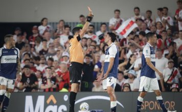 La lupa sobre le durísimo planchazo de Panaro a Fausto Vera en River-Gimnasia: por qué el VAR acertó al corregir a Pablo Dóvalo