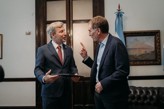 Tras la gira de Santilli por las provincias, cuántos votos le faltan al Gobierno para aprobar la reforma laboral