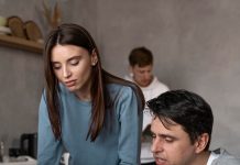 Cuáles son las carreras con menor proyección laboral en 2026, según la inteligencia artificial