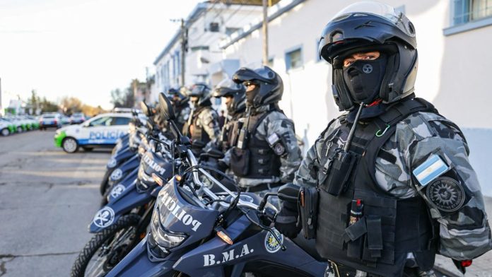 Efecto Santa Fe: policías y penitenciarios de Río Negro rechazaron un aumento en cuotas y amenazan con acampar por tiempo indeterminado en Viedma