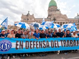 La CGT adelantó una reunión para debatir un paro general de 24 horas contra la reforma laboral