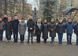 La embajada argentina en Ucrania homenajeó a José de San Martín en Kiev