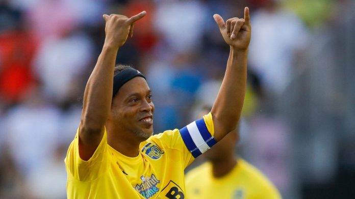 Ronaldinho sorprendió al revelar la razón por la que ya no puede ver partidos completos tras su retiro