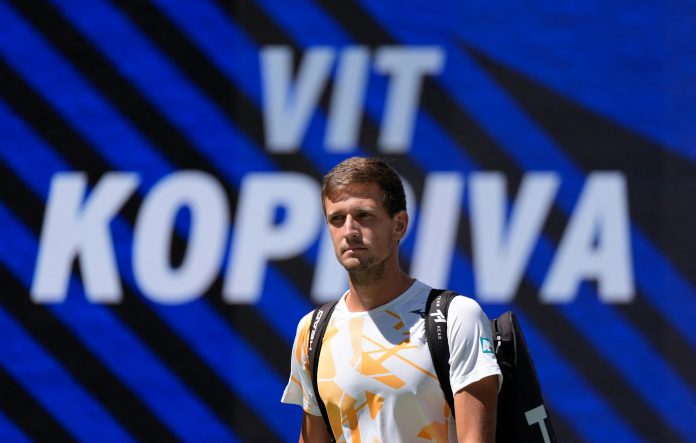 Se crió con una bicampeona de Wimbledon y es la gran sorpresa del Argentina Open: la historia de Vít Kopriva, el rival de Francisco Cerúndolo
