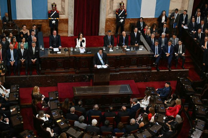 Una hora de discurso, críticas a los “empresaurios” y promesas reformistas: qué dirá Milei en el Congreso