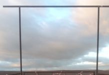 Chubut: la mujer que instaló el portal en una ruta provincial denuncia acoso y amenazas de una comunidad mapuche