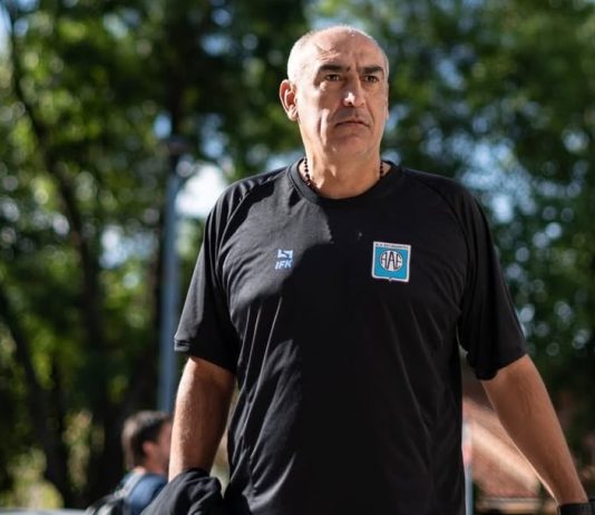 Despidieron a otro entrenador en Primera División: ya se fueron seis en apenas 9 partidos