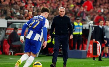 El encendido cruce entre Mourinho y Lucho González en el clásico entre Benfica y Porto: “Me llamó traidor 50 veces”