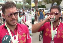 El particular gesto del ex futbolista Eden Hazard tras participar de una exigente carrera de ciclismo