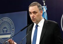 Establecieron quién será jefe de Gabinete interino en caso de la ausencia temporal de Manuel Adorni