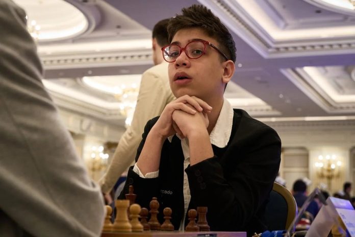 Faustino Oro salvó su invicto en el Open de Moscú y mantiene el sueño de convertirse en gran maestro