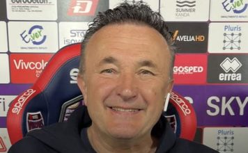 Fin de una era: el entrenador que se despidió a sí mismo tras 44 años en el cargo