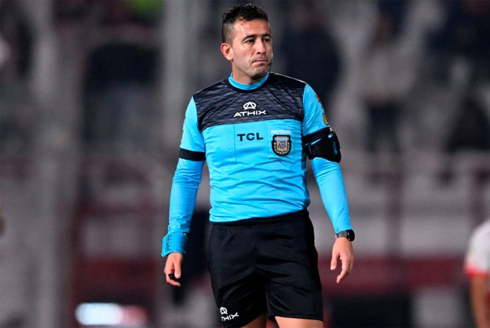 Las polémicas que pusieron a Luis Lobo Medina en el ojo de la tormenta y el otro árbitro en la mira