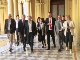 Milei y más de medio gabinete se movieron para cerrar el caso Adorni, pero lo potencian y el foco incluye al Congreso