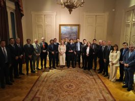 “Prendemos velas”: con las cuentas en rojo, algunos gobernadores coquetean con un pacto fiscal, pero el Gobierno les pide que bajen impuestos