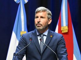 Refinería en Uruguay: Frigerio advirtió que “la gente no va a ir a bañarse frente a un complejo industrial”