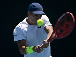 Sebastián Báez sufrió una dura eliminación en el debut y estiró su maleficio en el Miami Open