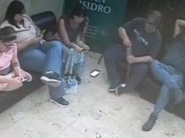 Un grupo de funcionarios peronistas ocupó por varias horas la antesala del despacho del intendente de San Isidro