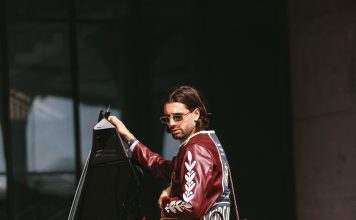 Un lujoso Lamborghini y una exclusiva campera de edición limitada: la glamorosa llegada de una estrella de Hungría al entrenamiento