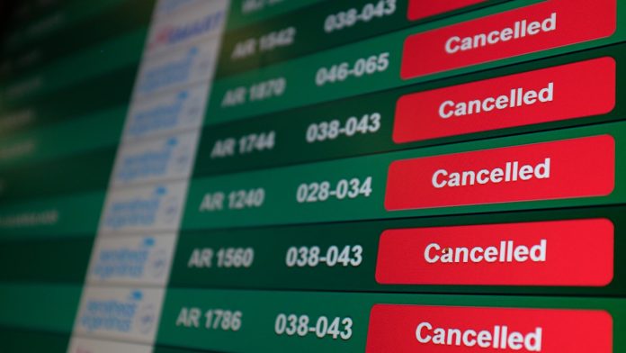 Vuelos comerciales: cuáles serán los servicios mínimos que deberán garantizarse durante los conflictos gremiales