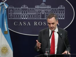 A días de su informe de gestión, Adorni reúne a la mesa política y ultima su estrategia para defenderse en Diputados