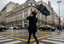 Alerta por fuertes vientos en Buenos Aires: a partir de cuándo se prevén las ráfagas más intensas