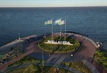 Buscan a dos pescadores que se metieron en el Río de la Plata con una canoa a motor