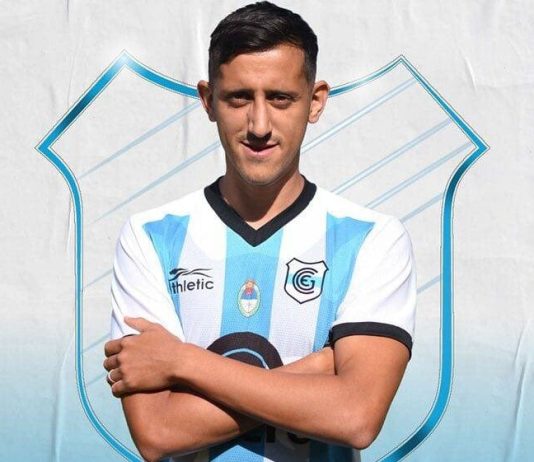 Detuvieron a un futbolista arriba de un avión luego de que amenazara con tener una bomba