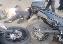 Dos adolescentes de 12 y 16 años resultaron heridos tras robar una moto y ser perseguidos por la policía