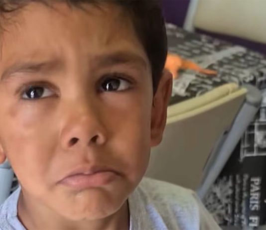 El desgarrador llanto del papá del nene que murió en Comodoro Rivadavia: “Lo mataron, quiero justicia”