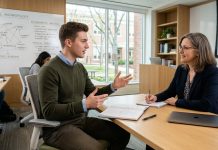 “Estamos formando alumnos para un mundo que ya no existe”: la crítica de un diputado libertario al sistema educativo bonaerense